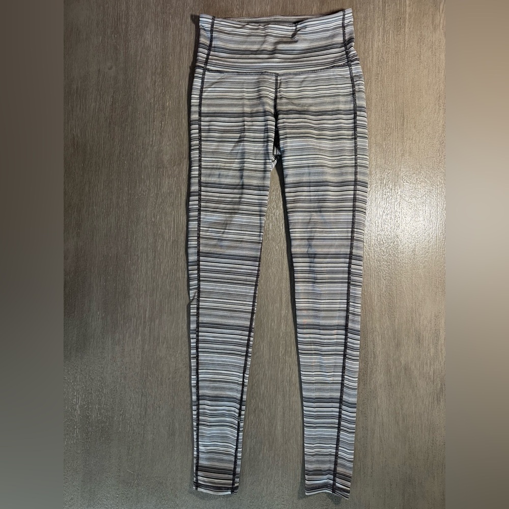 Athleta Grey And Black Heathered Leggings XS